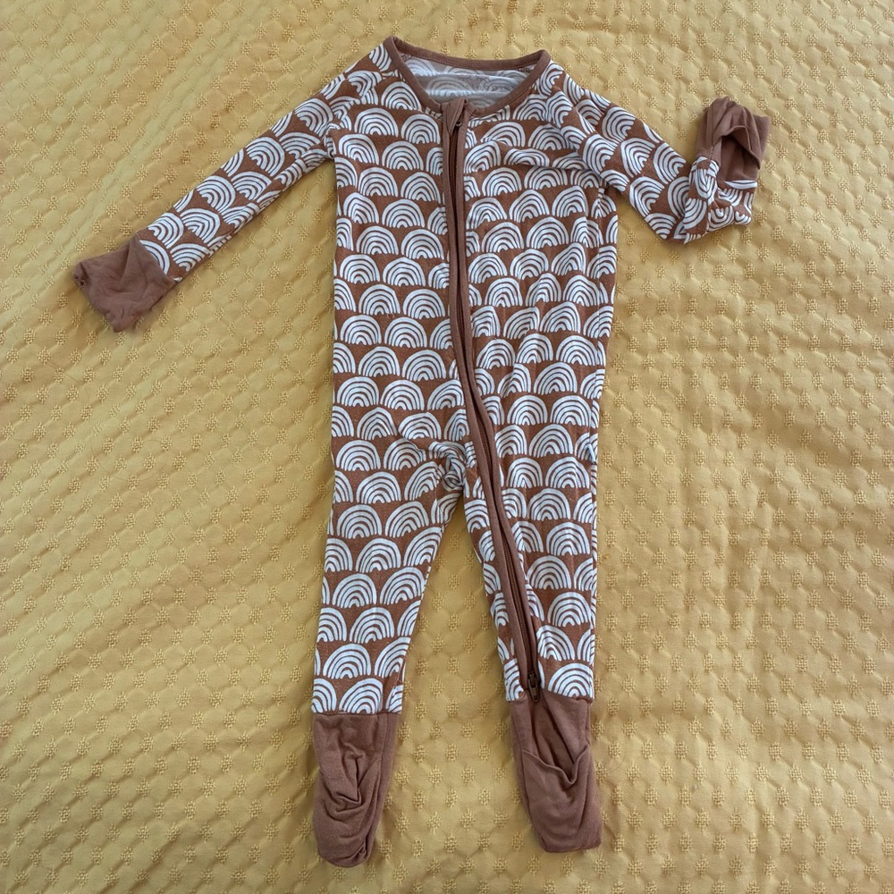 Little Sleepies Rust Rainbows Zippy 3-6m